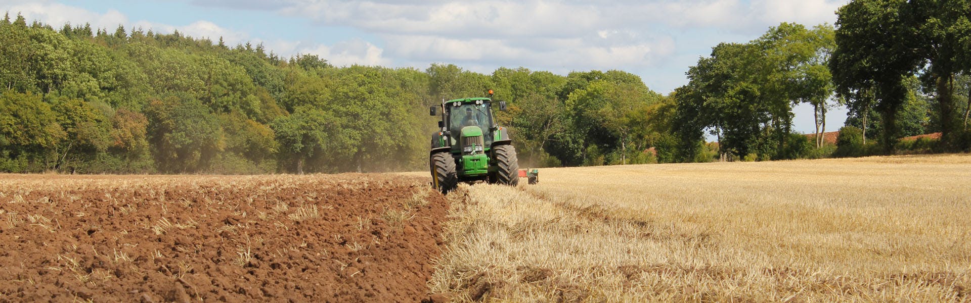 Precision Farming im FieldBee Vergleich zu anderen Traktor-GPS-Systemen