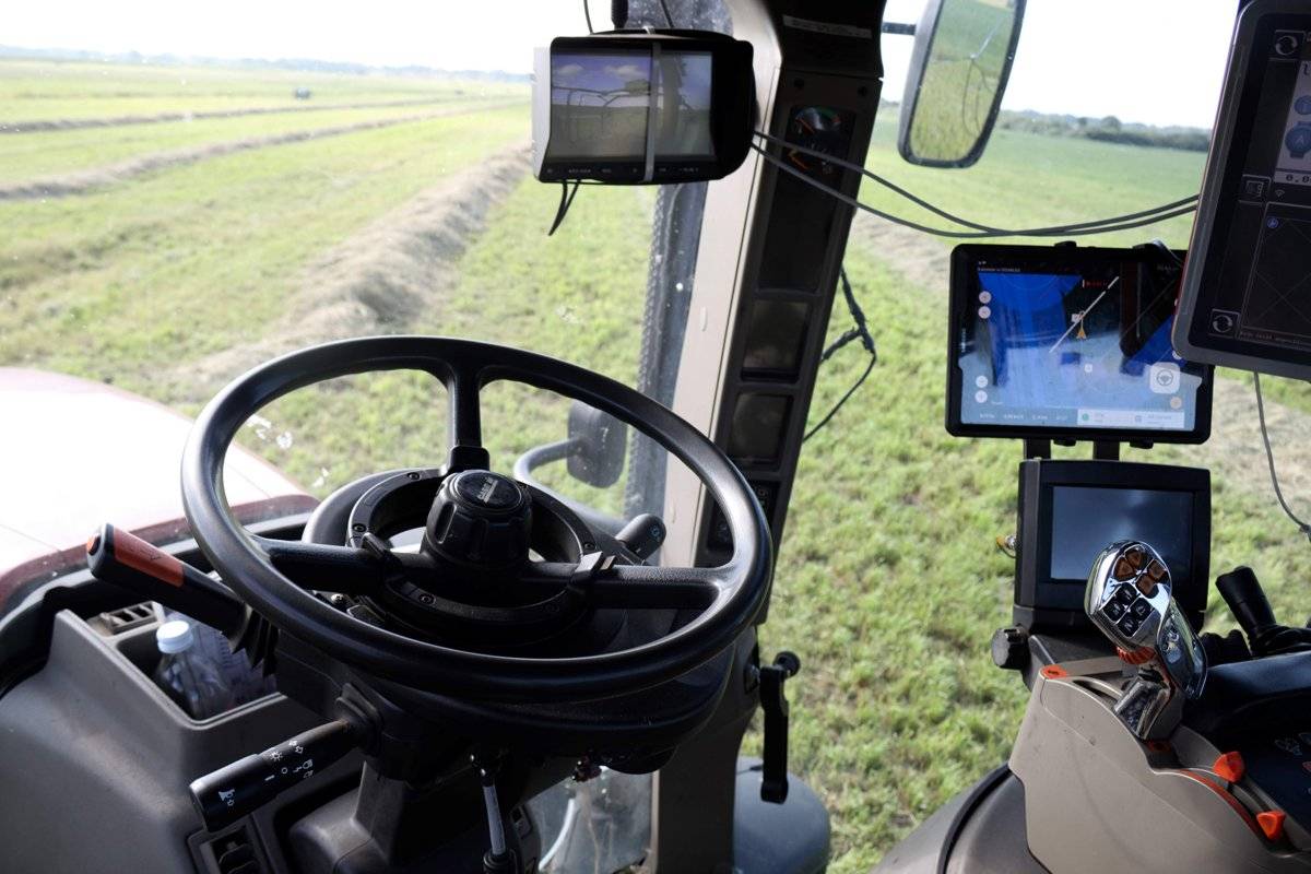 Uiterlijk opwinding Kustlijn Tractor auto steer with RTK versus other systems - Fieldbee blog